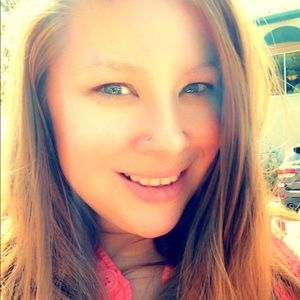 Meet your Posher, Hillary